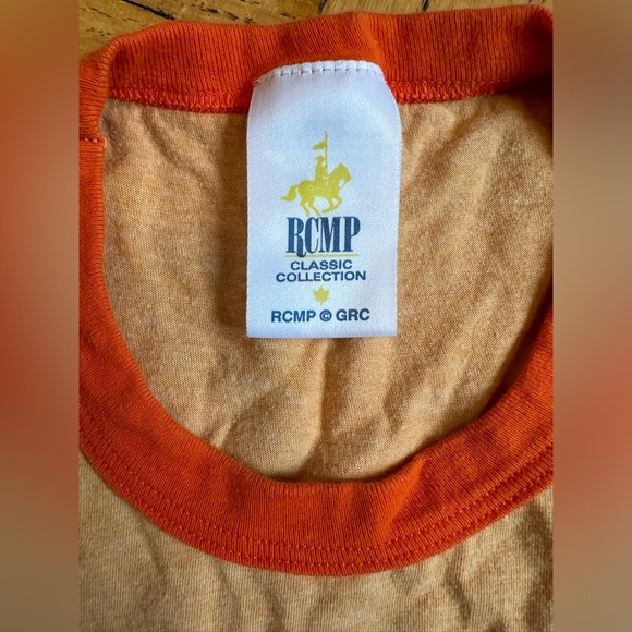 Authentic RCMP tee - Picture 2 of 2